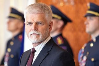 Pavel přijme ve středu trojici ministrů, představí mu kandidáty na jmenování generály - Novinky